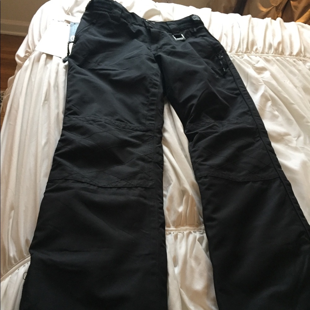 Black women’s ski pants